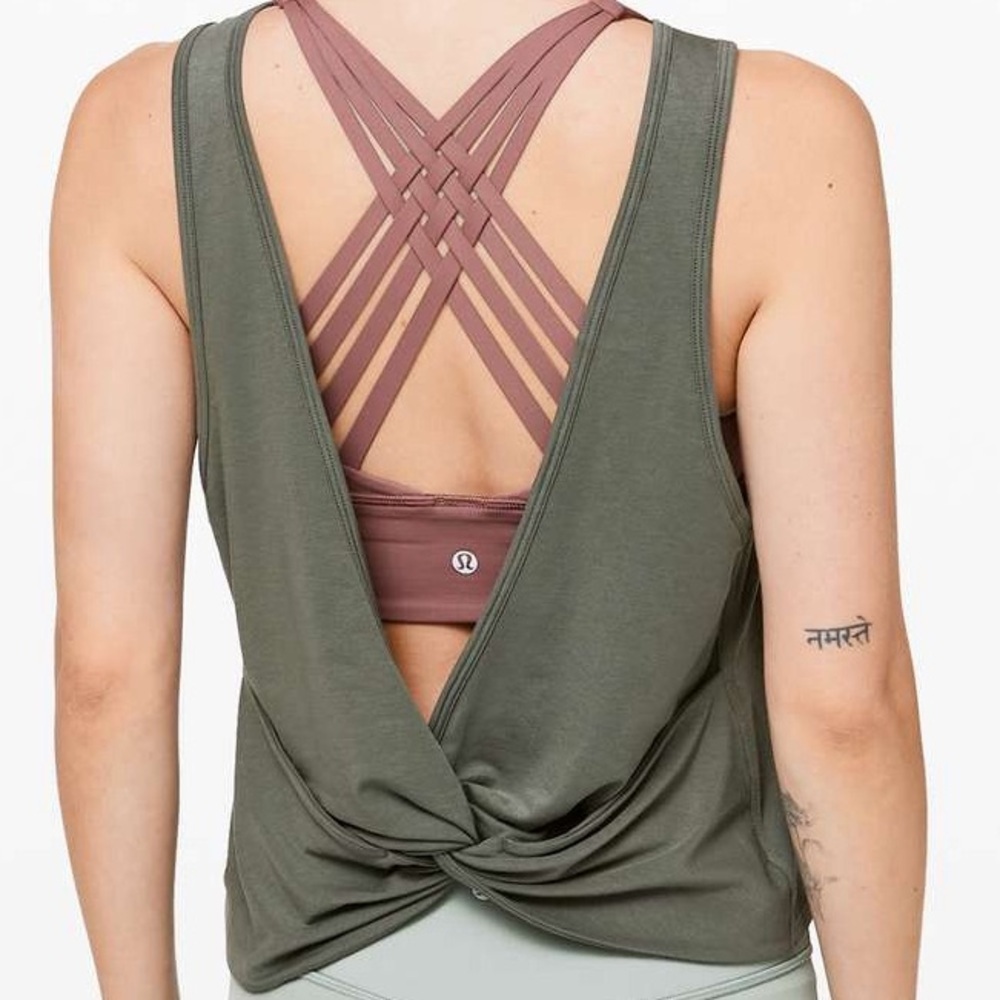 Lululemon Twist It Tank Grey Sage size 8